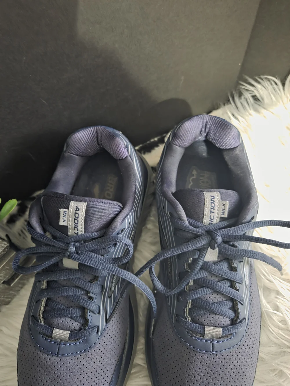 Brooks Addition Walker 2 Navy & Gray Running Shoes.  Women Size 7.5